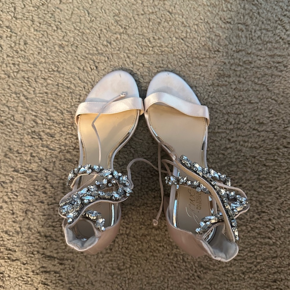 Barely used light pink jeweled badgley mischka 3 inch block heel